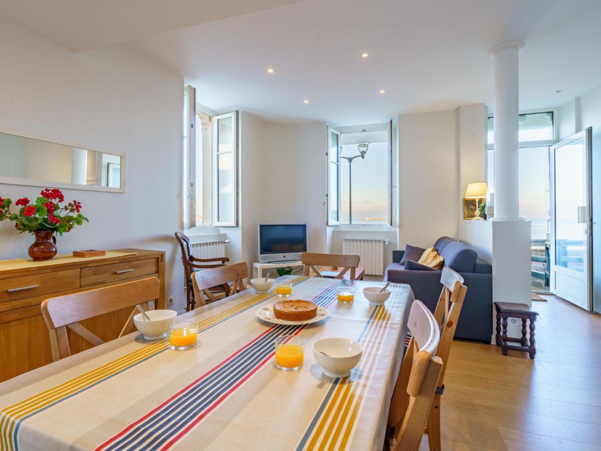 La Concha-1 By Interhome